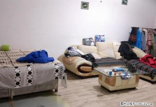 汇兴家园六楼顶楼不把山84平一室一大厅开放式厨房年租9300 - 铁岭28生活网 tl.28life.com